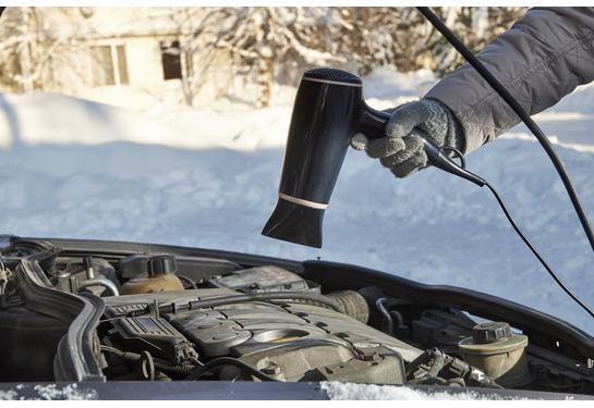 Auton käynnistys pakkasella – onko siihen mitään kikkakolmosta?