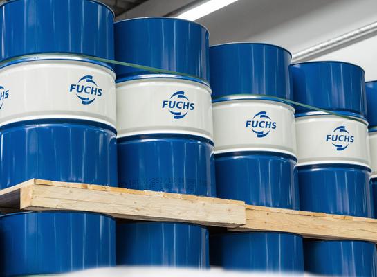 Fuchs tynnyreitä lavalla