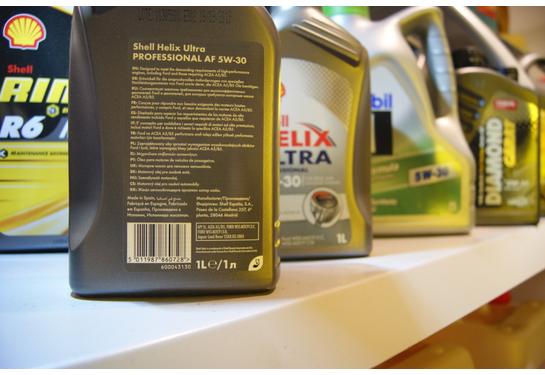 &Ouml;ljynvaihto on yksi autosi t&auml;rkeimmist&auml; huoltotoimenpiteist&auml;.