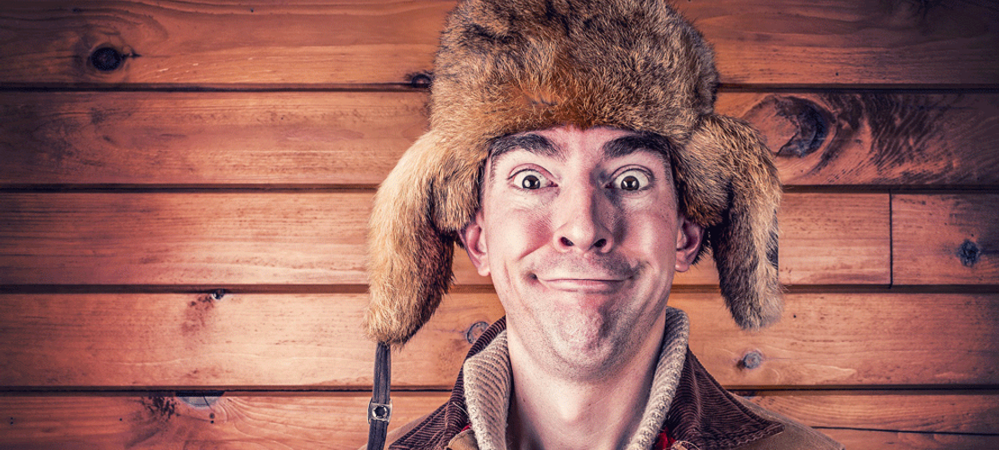 Autoa ihmetelev&auml; mies